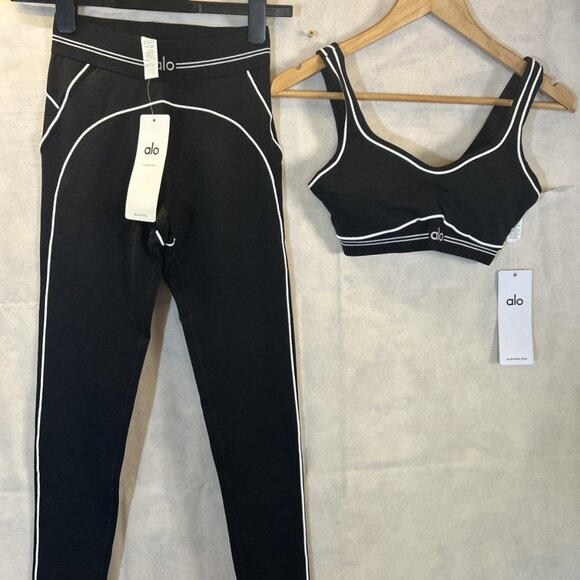 Alo Yoga Airbrush Heart Throb Bra & Leggings Set - Picture 2 of 5